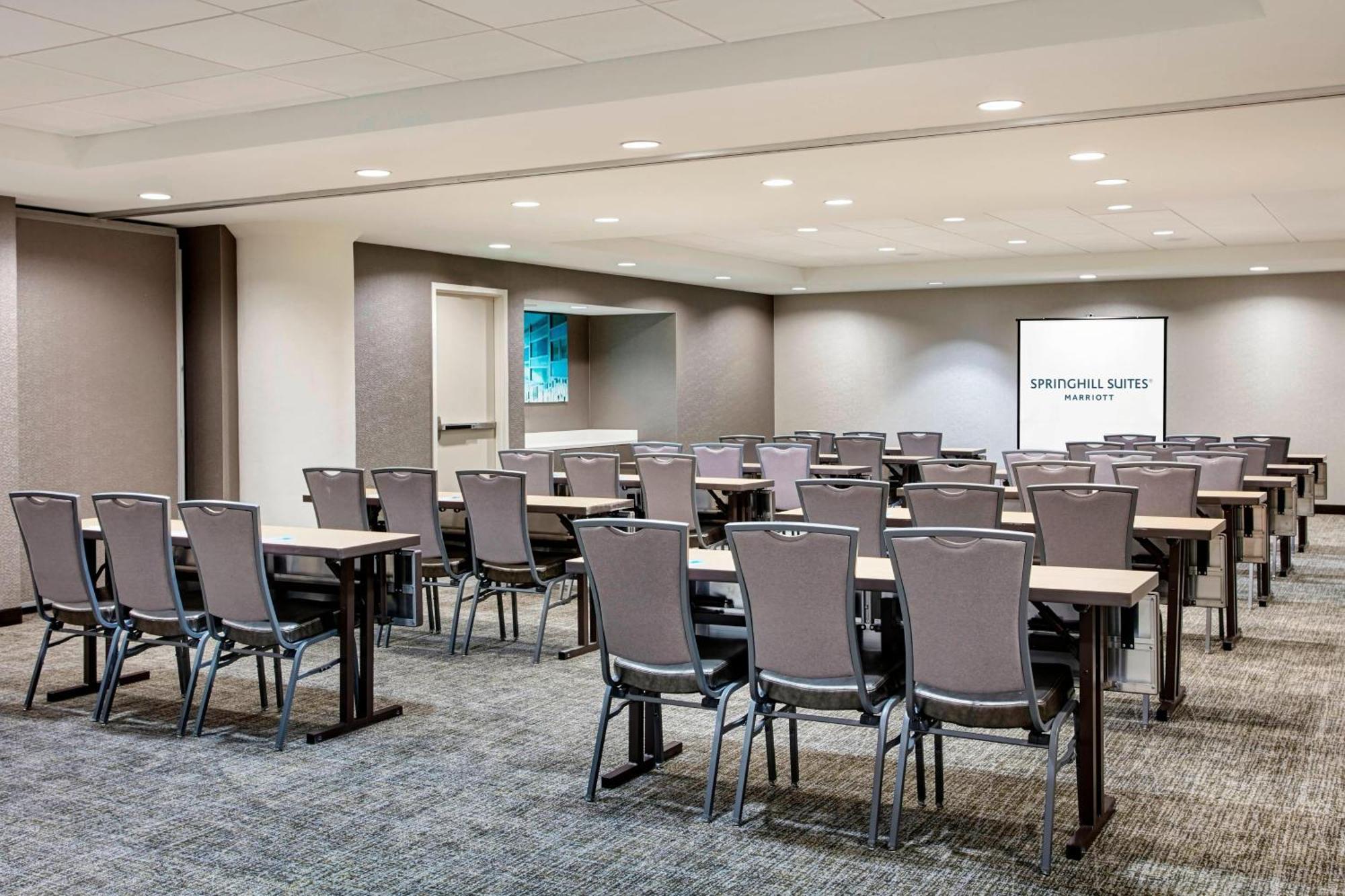 Springhill Suites By Marriott Milwaukee Downtown Exterior foto