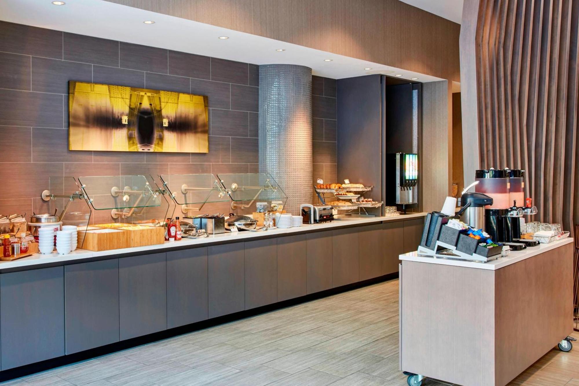 Springhill Suites By Marriott Milwaukee Downtown Exterior foto